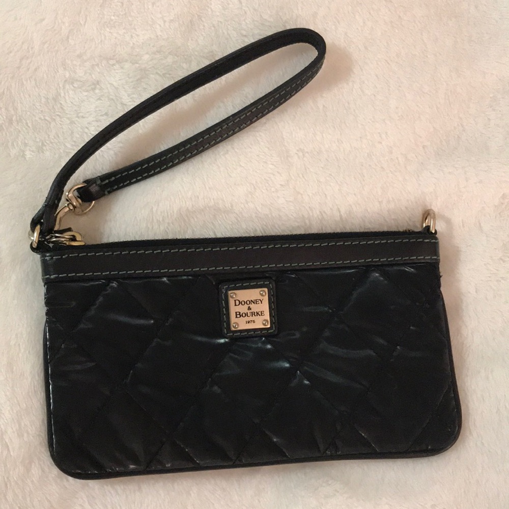 Dooney & Bourke wristlet